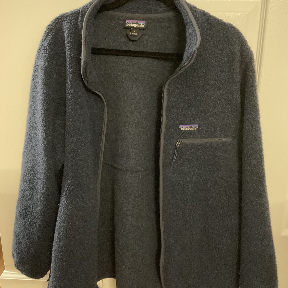 Patagonia navy blue fleece jacket